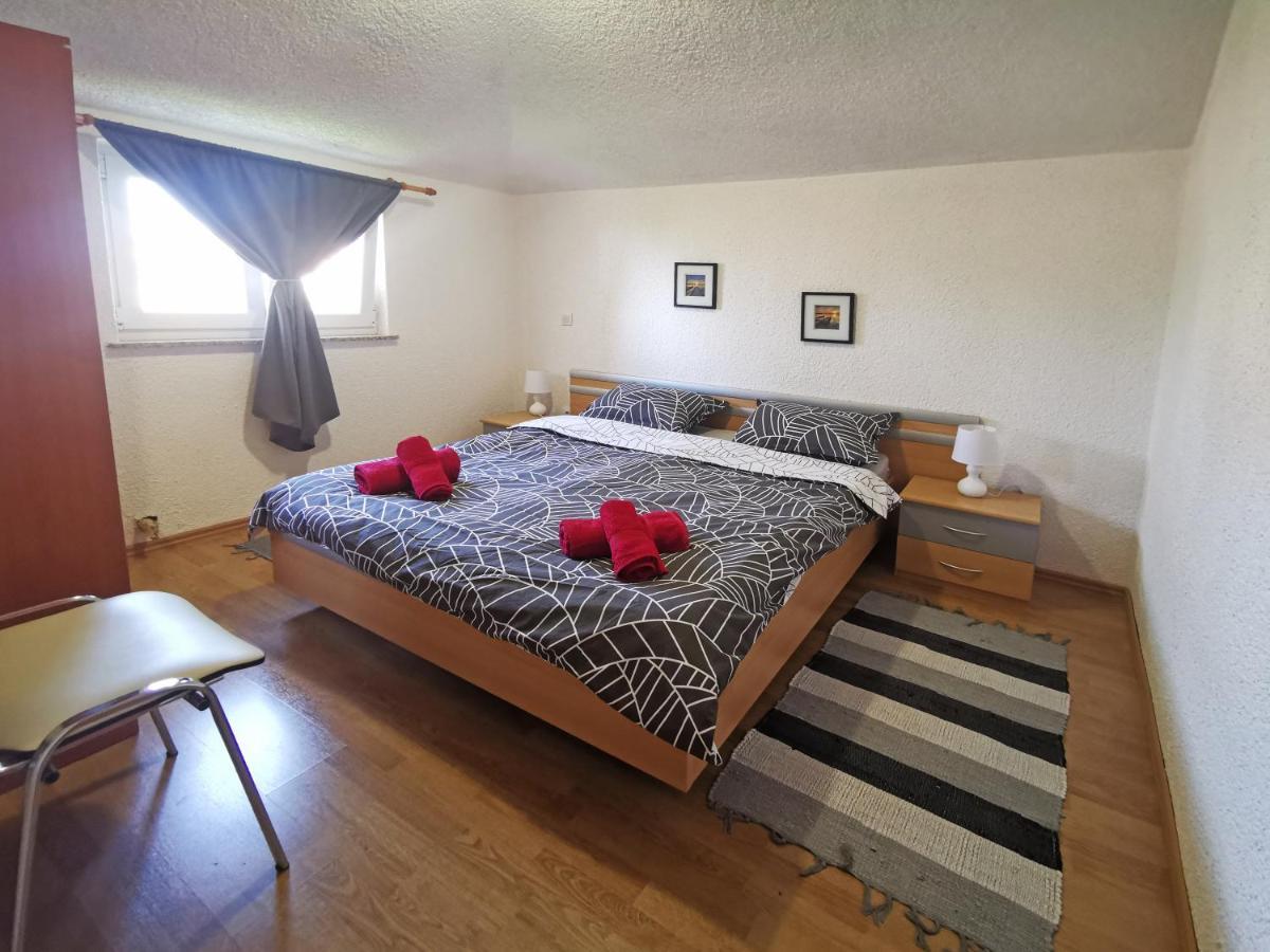Apartman Luna Sveti Lovreč Pazenatički Exteriör bild
